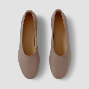 *SOLD* Everlane Day Gloves Mocha Flats Size 6.5